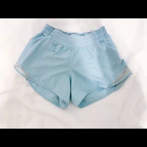 Blue glow lululemon hotty hot 4”